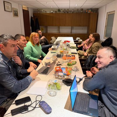 d98698a1-5e9d-4d7c-abdb-b7067bf9cea0